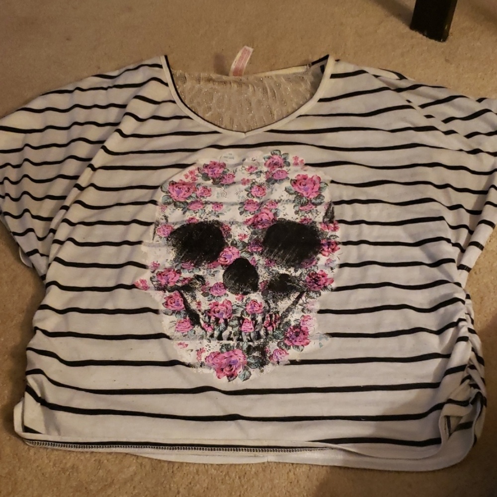 No Boundaries Dolman sleeve t shirt